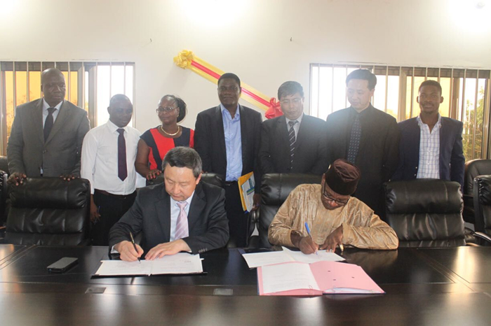 与贝宁阿波美理工大学签署合作备忘录.jpg